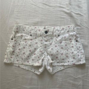 Vintage White Floral Shorts